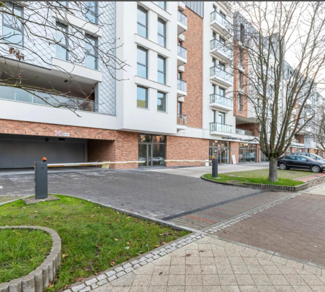 Green Apartment Gdansk Z Garazem Exteriör bild
